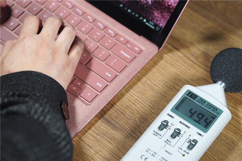 轻薄本标杆！微软Surface Laptop 2评测：MBP唯一对手